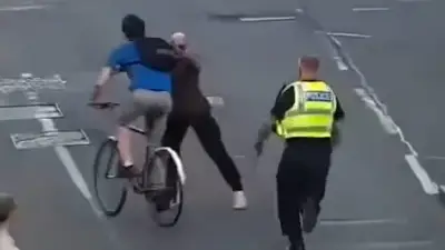 Zivilpolizist stoppt Ladendieb in Cambridge mit spektakulärem Tackle