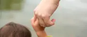 Adoptionen in Deutschland auf niedrigstem Stand seit 1990