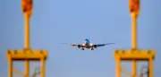 Frachtflugzeug über Arabischem Meer verschollen – Suchaktion läuft