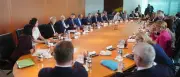 Kabinett bringt Haushalt 2027 mit Rekordschulden auf den Weg