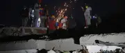 Rettung eines Verschütteten eine Woche nach Erdbeben in Venezuela