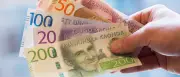 Schweden macht Rolle rückwärts: Läden müssen Bargeld akzeptieren