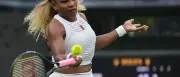 Serena Williams sagt Doppel in Wimbledon wegen Knieverletzung ab