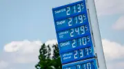 Spritpreise steigen nach Tankrabatt-Ende stark an – über zwei Euro