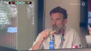 WM-Moment: Jürgen Klopp genießt Pommes im Stadion